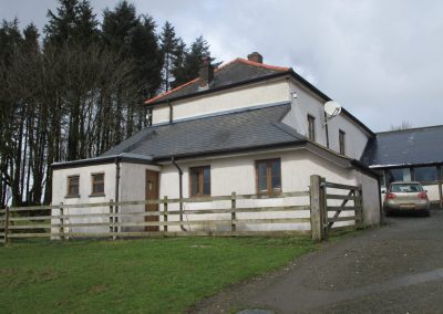 Outdoor activity centre for repair